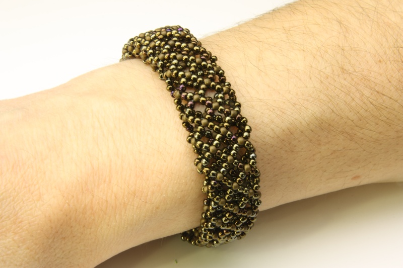 Bracelets Made with Mesh Technique